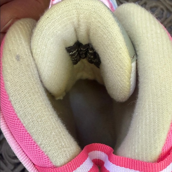 Winnwell Girls Ice Skates Adjustable fits 12y-2. Pink and White Like New - Picture 6 of 9